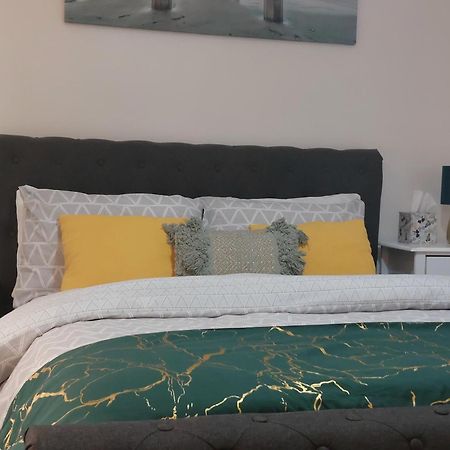 Lovely 2-Bed House In The Heart Of Woodhouse Leeds 리즈 외부 사진