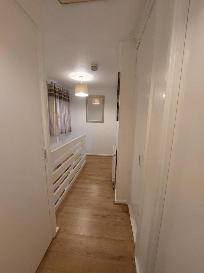 Lovely 2-Bed House In The Heart Of Woodhouse Leeds 리즈 외부 사진