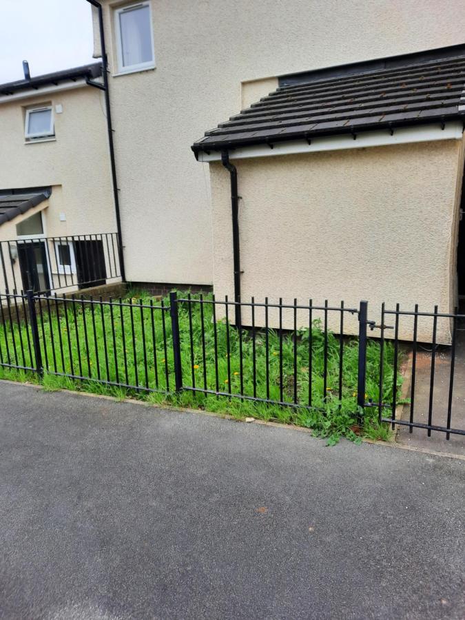 Lovely 2-Bed House In The Heart Of Woodhouse Leeds 리즈 외부 사진