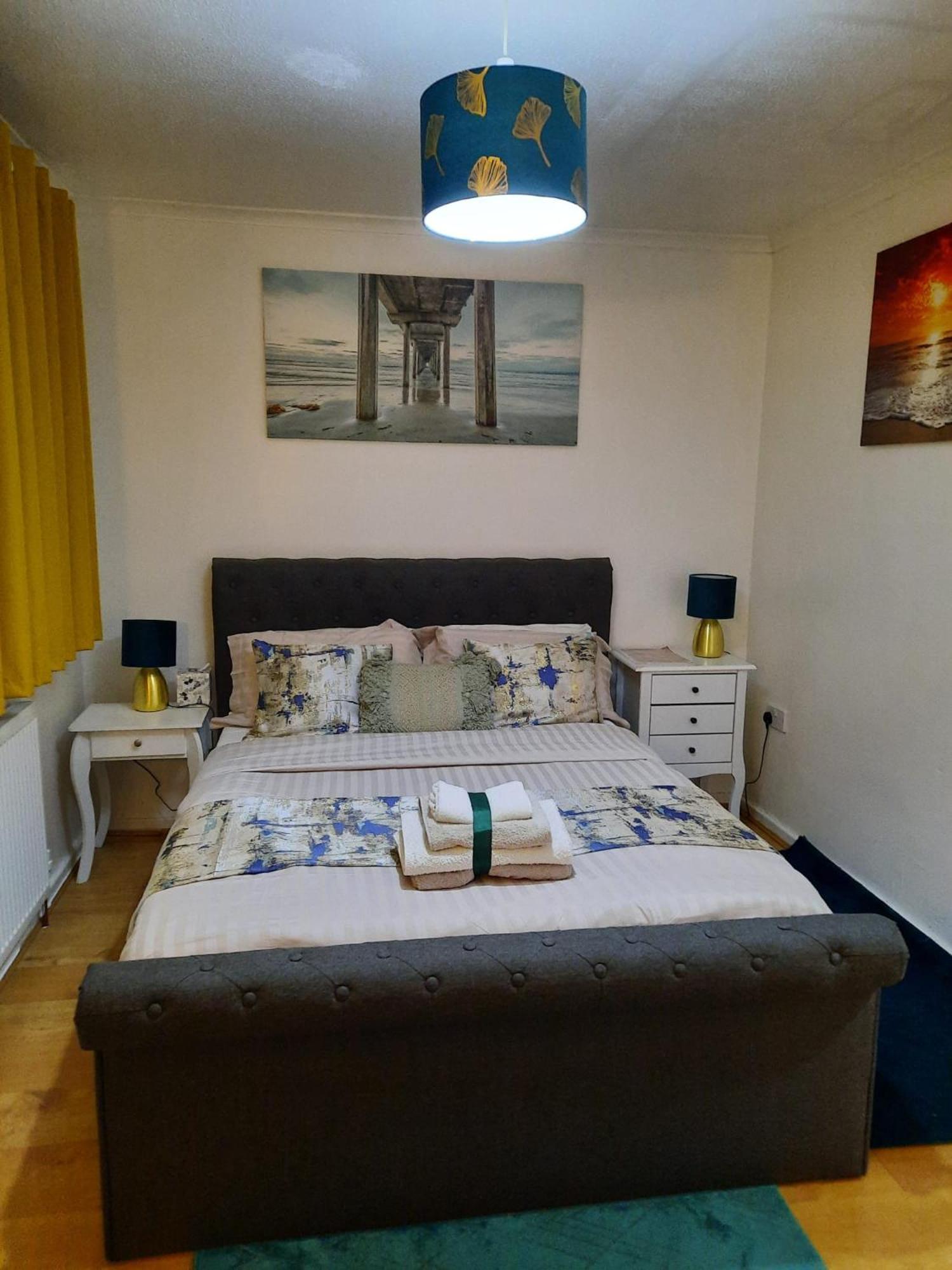 Lovely 2-Bed House In The Heart Of Woodhouse Leeds 리즈 외부 사진