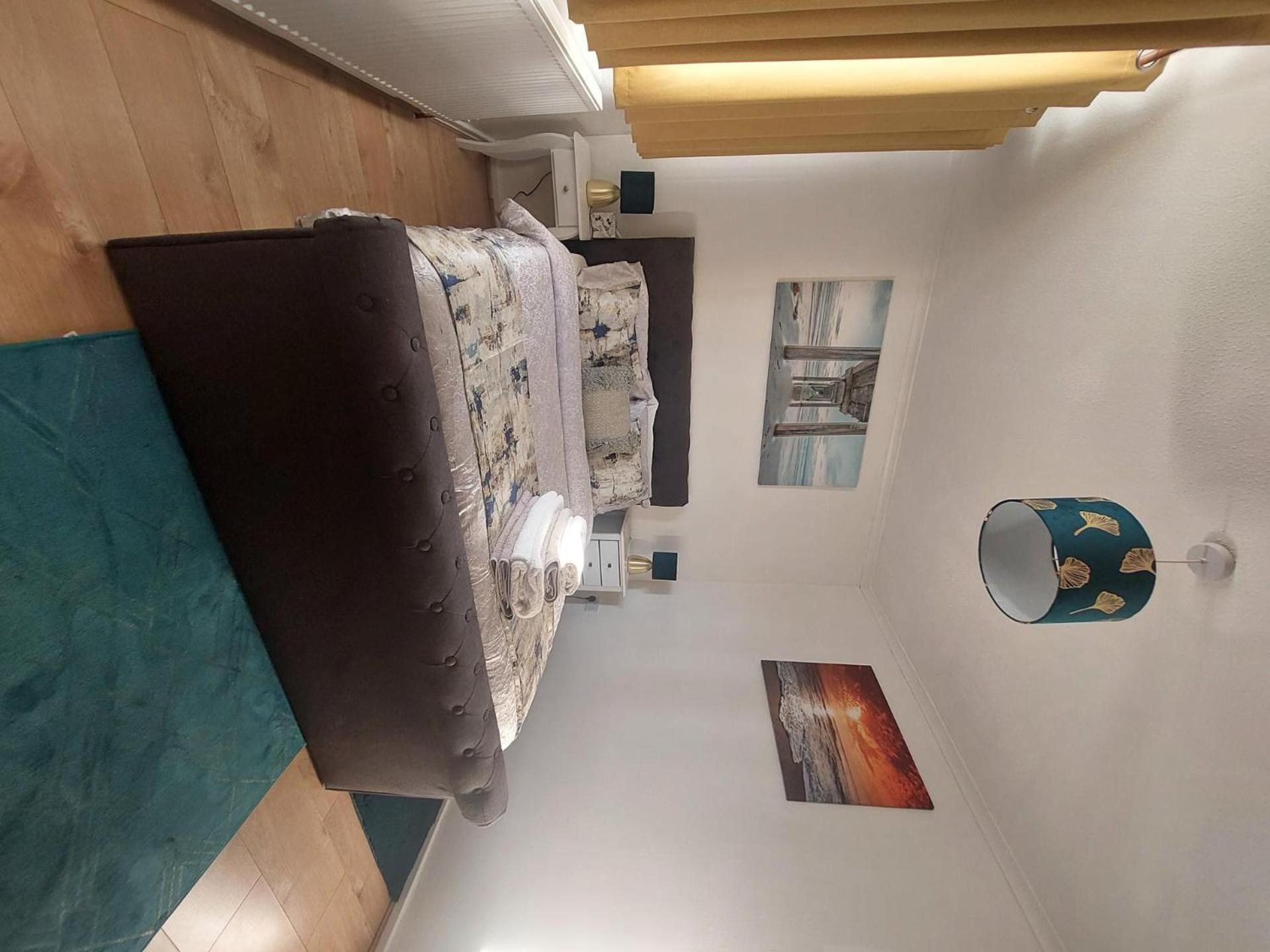 Lovely 2-Bed House In The Heart Of Woodhouse Leeds 리즈 외부 사진