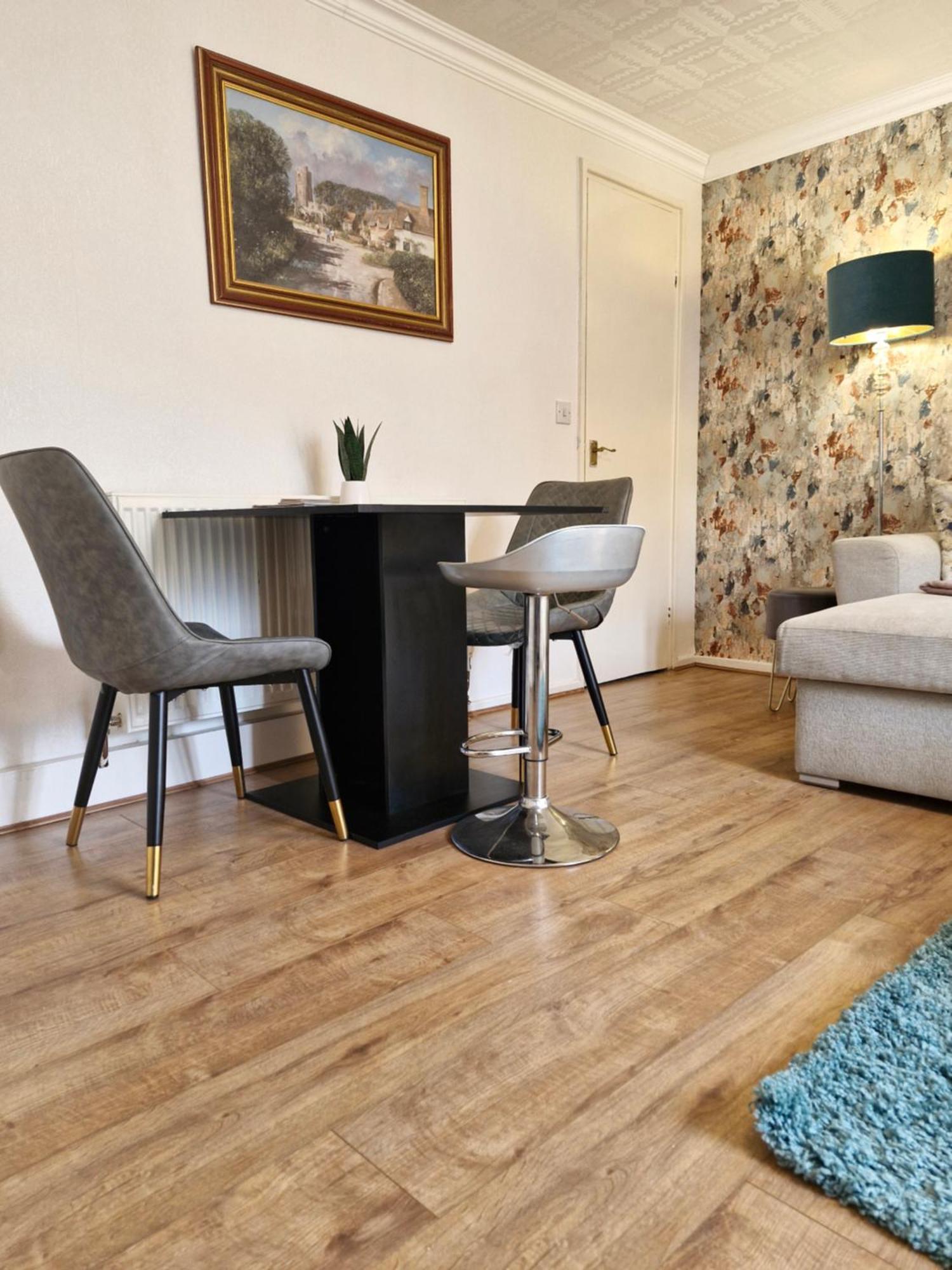 Lovely 2-Bed House In The Heart Of Woodhouse Leeds 리즈 외부 사진